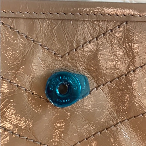 Saint Laurent Niki Vintage Leather Bag - Picture 8 of 11